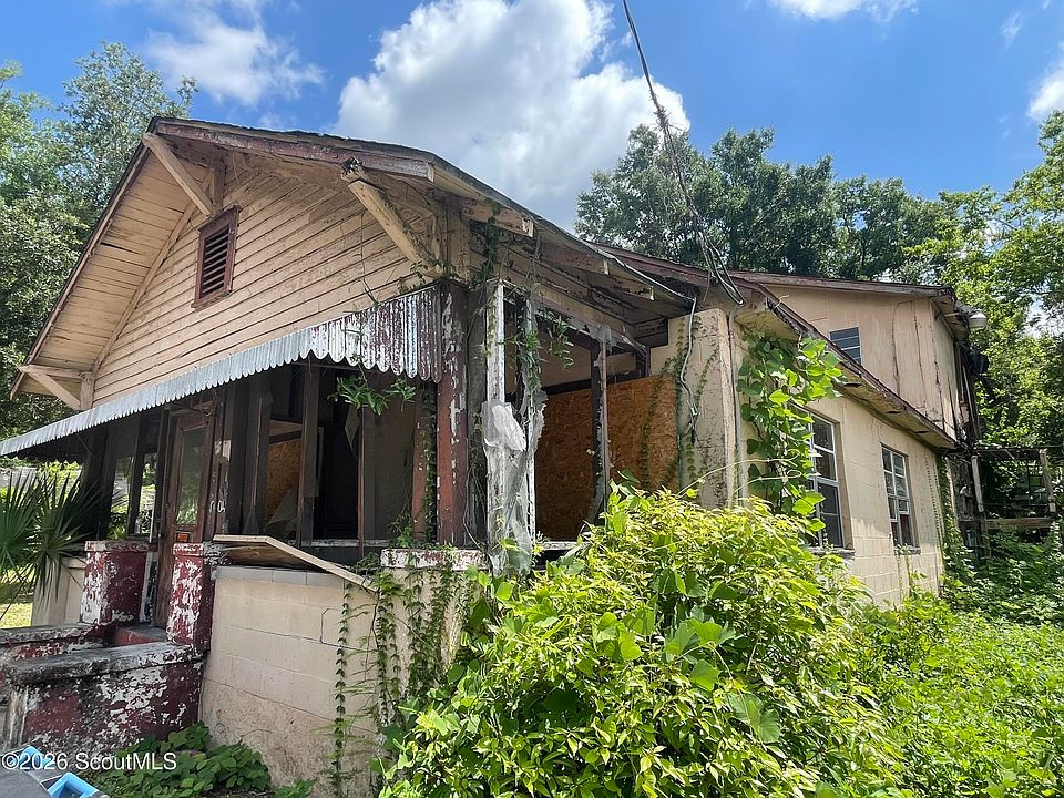 2nd image of 1004 Albany St