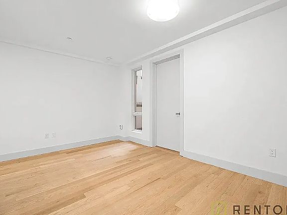 4th image of 319 Lenox Rd #3G