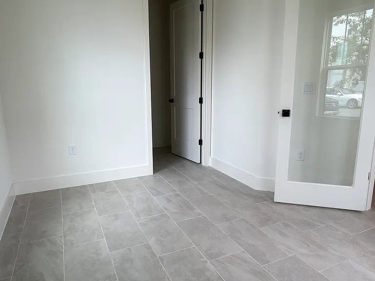 15056 Groveside Rd — Photo 2