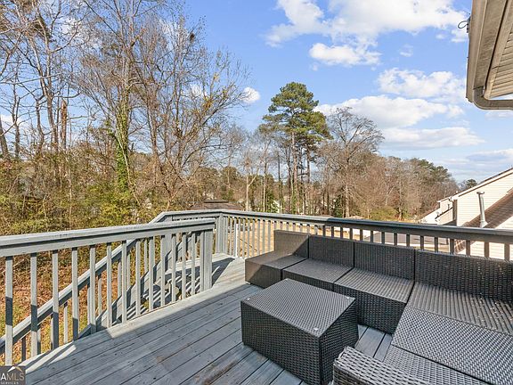 3rd image of 4330 Wesley Meadows Dr