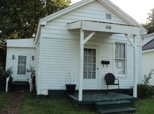 628 1st St, Henderson, KY 42420