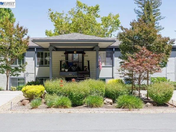 2520 Ptarmigan Dr APT 1, Walnut Creek, CA 94595