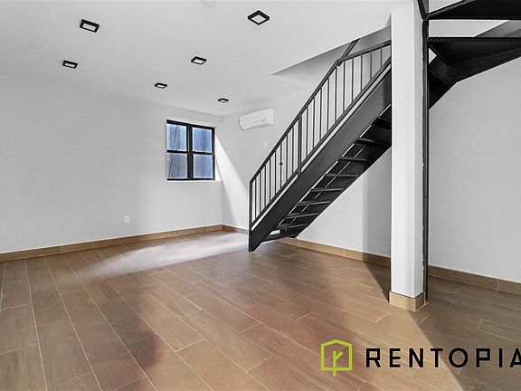 5th image of 475 Grand St APT 1A