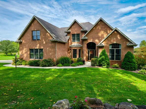 5288 N Meadow Run, New Carlisle, IN 46552