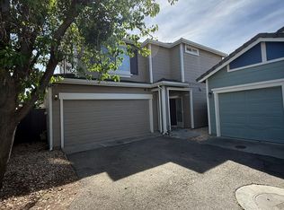 413 La Esperanza Dr, Dixon, CA