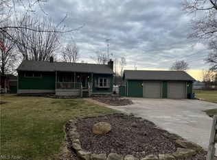 7036 Giddings Rd, Atwater, OH 44201