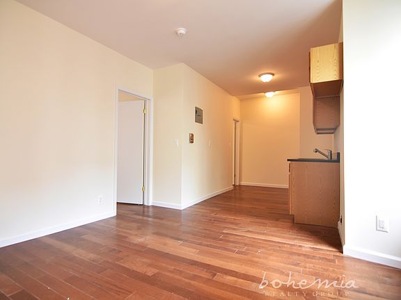 4th image of 707 W 180th St APT 4B