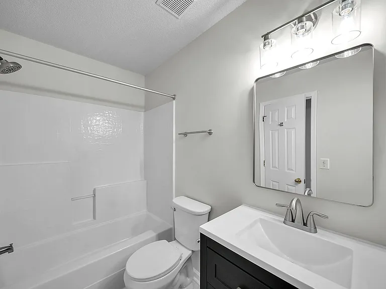 408 Holmes Blvd — Photo 47