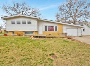 1901 N McComas Ave, Wichita, KS 67203