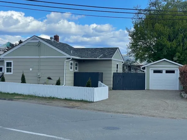 121 Willow St, Kamloops, BC V2B 4C6