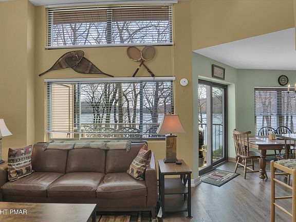 5th image of 11 Midlake Dr #302B