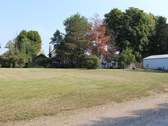 3rd image of 10 Creamery St