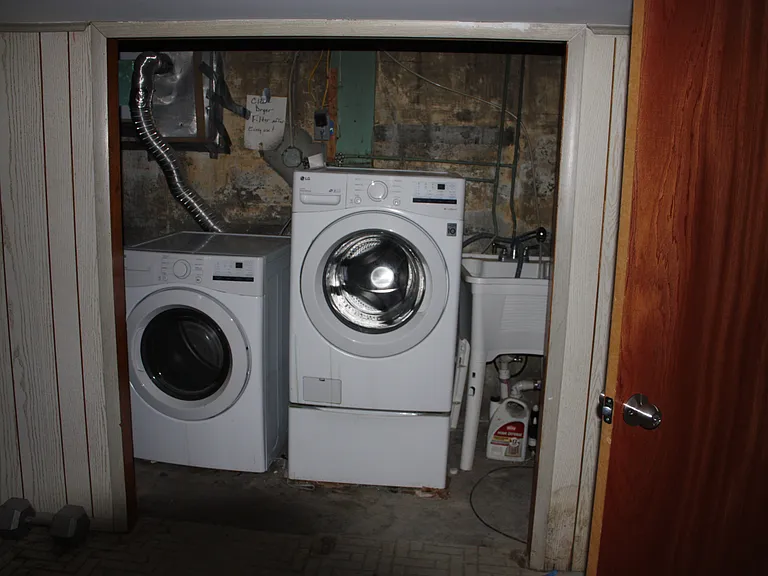244 Lawrence St #1 — Photo 6