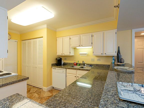 3rd image of 114 Mainsail Dr Unit 242