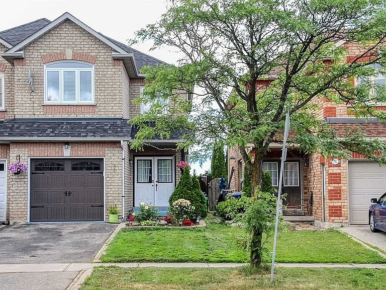 1st image of 74 Fountainbridge Dr