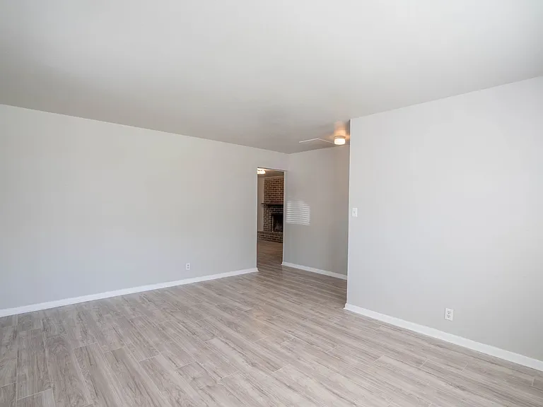 5021 S 85th East Ave — Photo 4