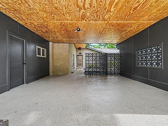 5th image of 2700 Hawaii Ct