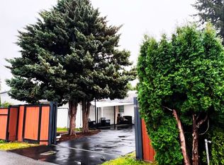 1056 Prairie Ave, Pt Coquitlam, BC V3B 1S4