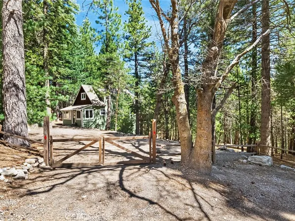1163 Scenic Way, Rimforest, CA 92378