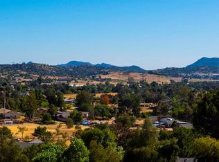 230 Shandy Ln, Ramona, CA 92065