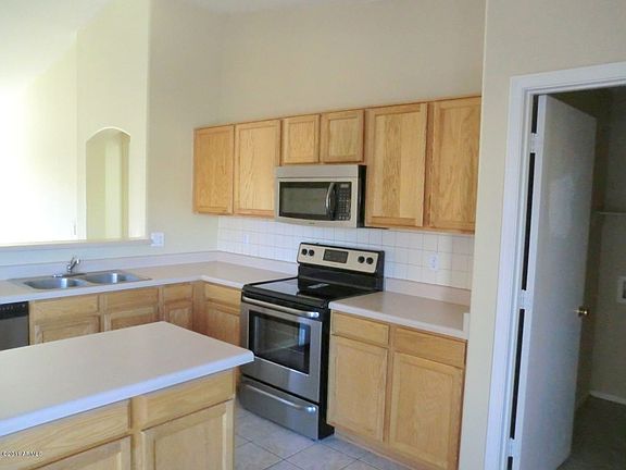 5th image of 9307 E Fox St