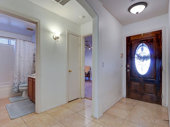 5th image of 1553 E Gabrilla Dr