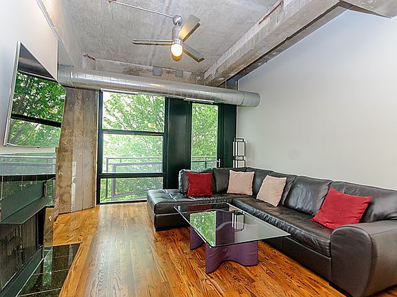 2nd image of 1071 W 15th St Unit 318