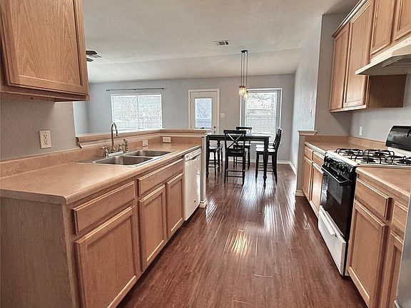 4th image of 1021 Tudor House Rd