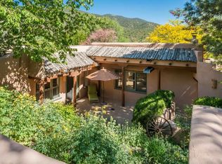 1536 Cerro Gordo Rd, Santa Fe, NM 87501