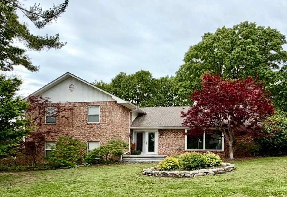 1st image of 33239 Thompson Rd
