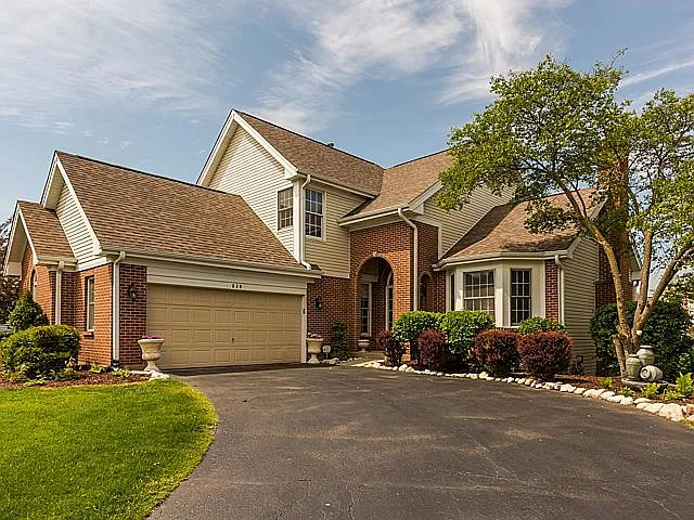 640 Rose Ln photo 1