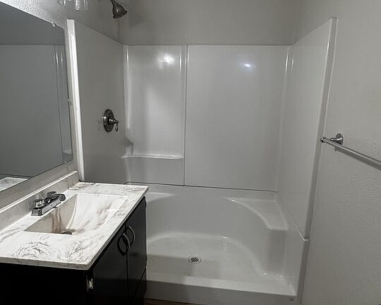 3rd image of 108 W Holt Ave