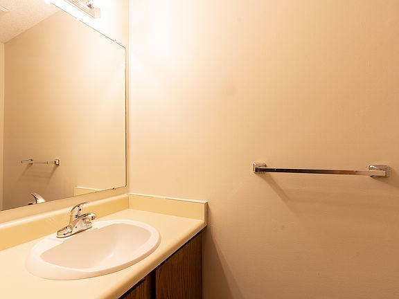 3rd image of 11 Durbin Pl
