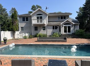 45 Nichols Rd, Huntington Station, NY 11746