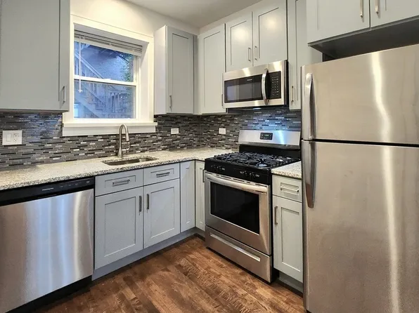 3051 N Spaulding Ave APT 1E, Chicago, IL 60618
