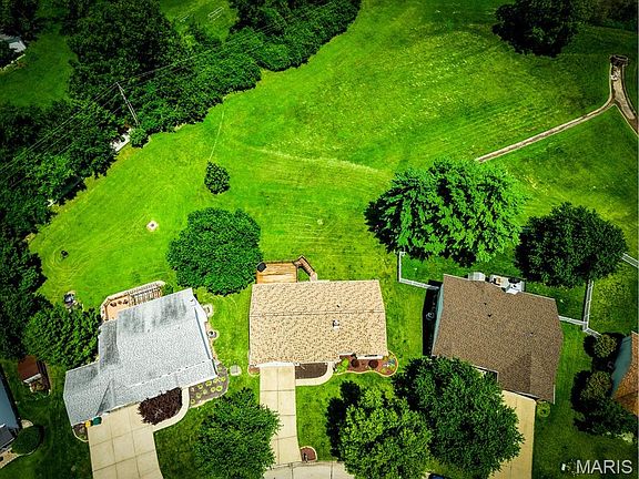 5th image of 936 Lands End Cir