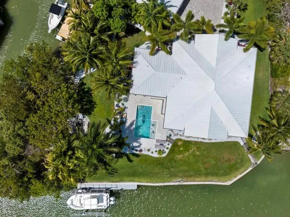 216 Goodland Dr E, Goodland, FL 34140