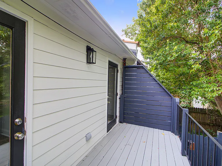 11 America St — Photo 11