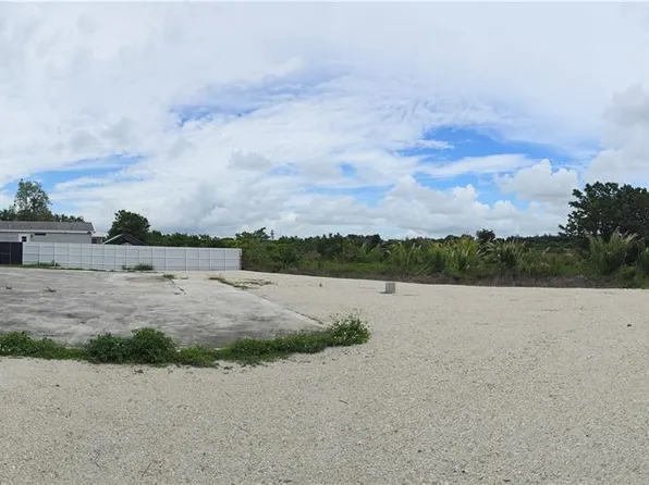 21740 NW 1st St, Hollywood, FL 33029