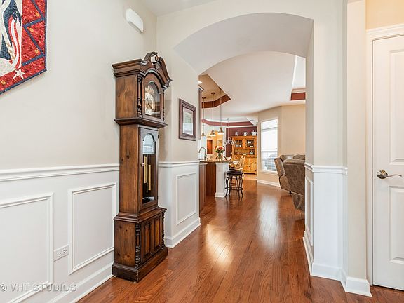 3rd image of 2527 Verdi St