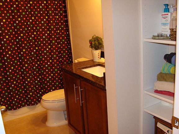 3rd image of 7733 N Marshfield Ave APT 3