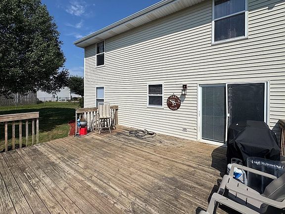 4th image of 623 Valley View Dr