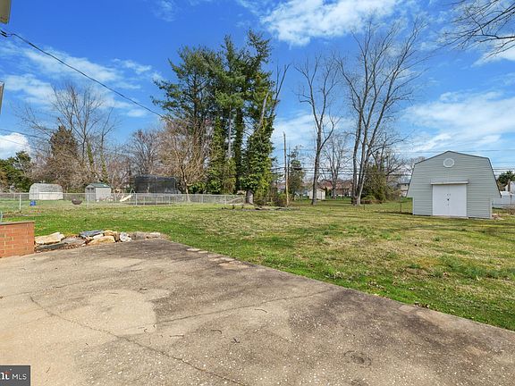 4th image of 114 Marta Dr