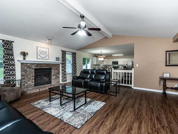 3rd image of 1140 Martin Manor Pl