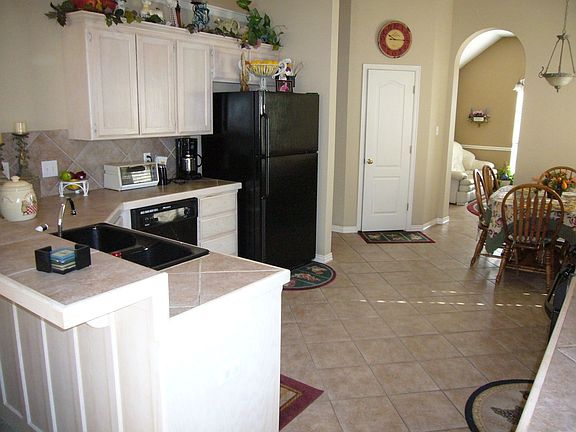 Spacious kitchen