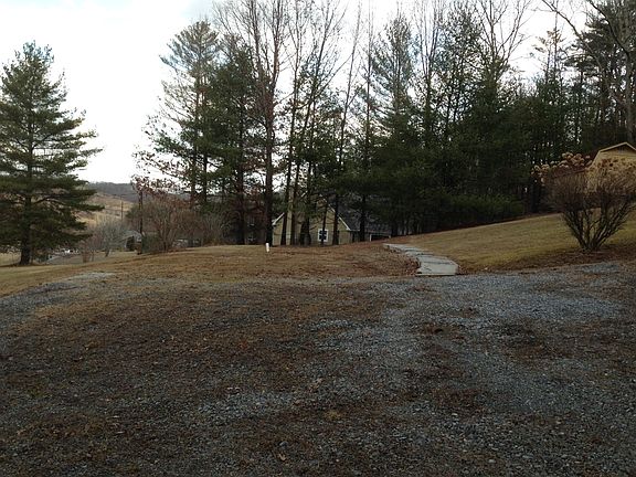 4th image of 14 Honeysuckle Ln