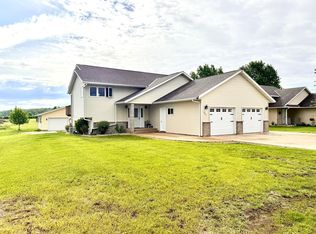 361 Maywood Ave, Paynesville, MN 56362