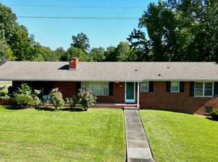 101 E Crawford St, Mebane, NC 27302
