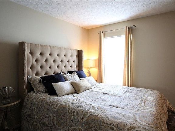 3rd image of 5056 Cobblestone Dr APT J