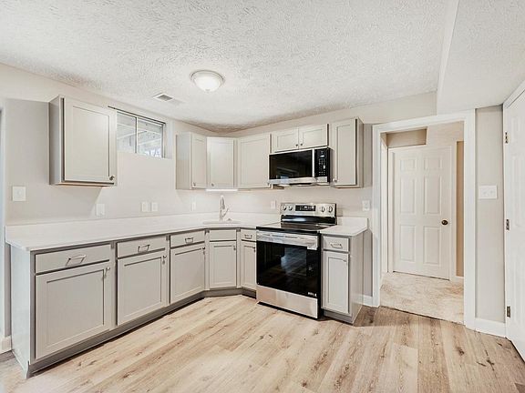4th image of 6351 Hanover Crossing Way